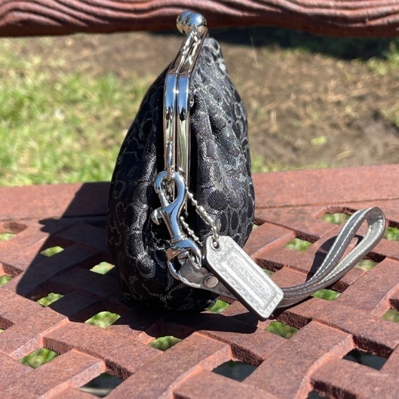 Coach Optic Lurex Kiss-Lock Signature Jacquard Wristlet Coin Bag Clutch - Picture 3 of 10